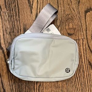 Silver drop everywhere belt bag